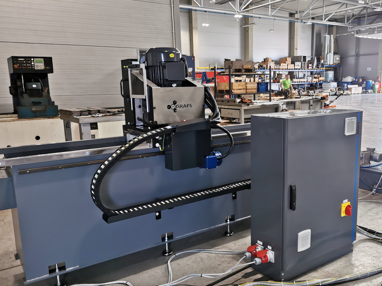 Kiedy zakup własnej szlifierki do noży staje się opłacalną inwestycją?